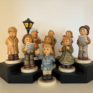 MI Hummel Kinder Choir "Something to Sing About" Display w/9 Hummels